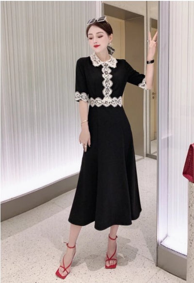 Vintage Musta Tuppimekko