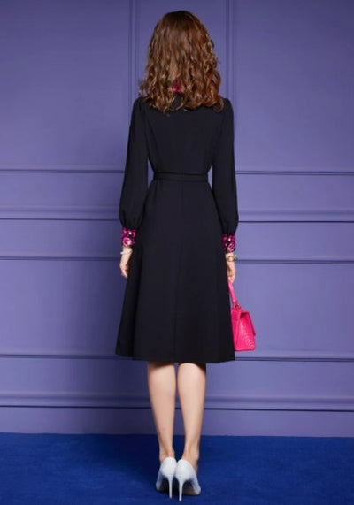 Pitkä Vintage-Kukkamekko