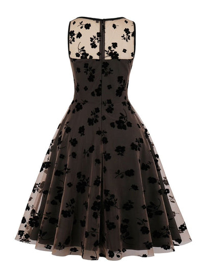 Vintage-Tyylinen Mekko Plus-Koon Ruskea