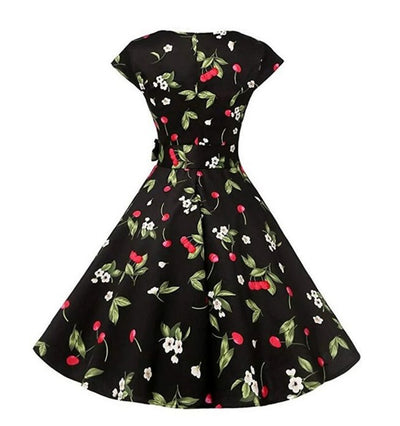 Vintage 1950 Mekko Black Cherries