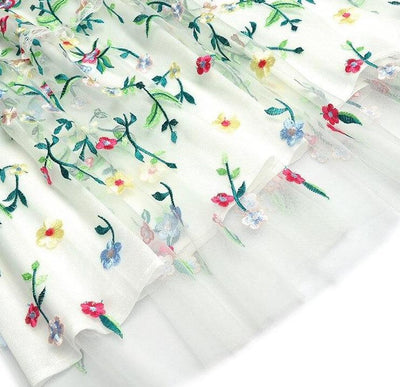 Valkoinen Moderni Vintage Mekko