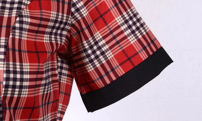 Vintage Punainen Ja Musta Raidallinen Mekko