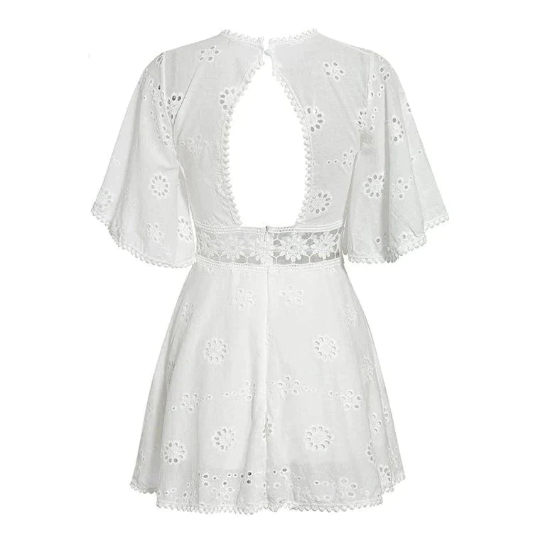 Pieni 70-Luvun Hippivalkoinen Mekko