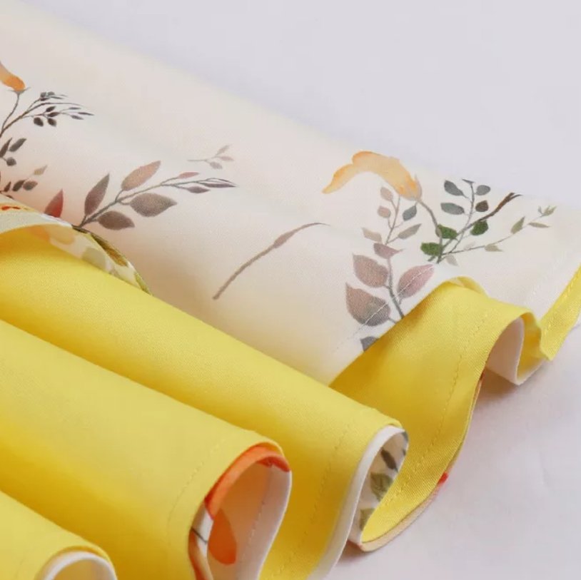 Petite Vintage Keltainen Ja Valkoinen Kukkainen Mekko