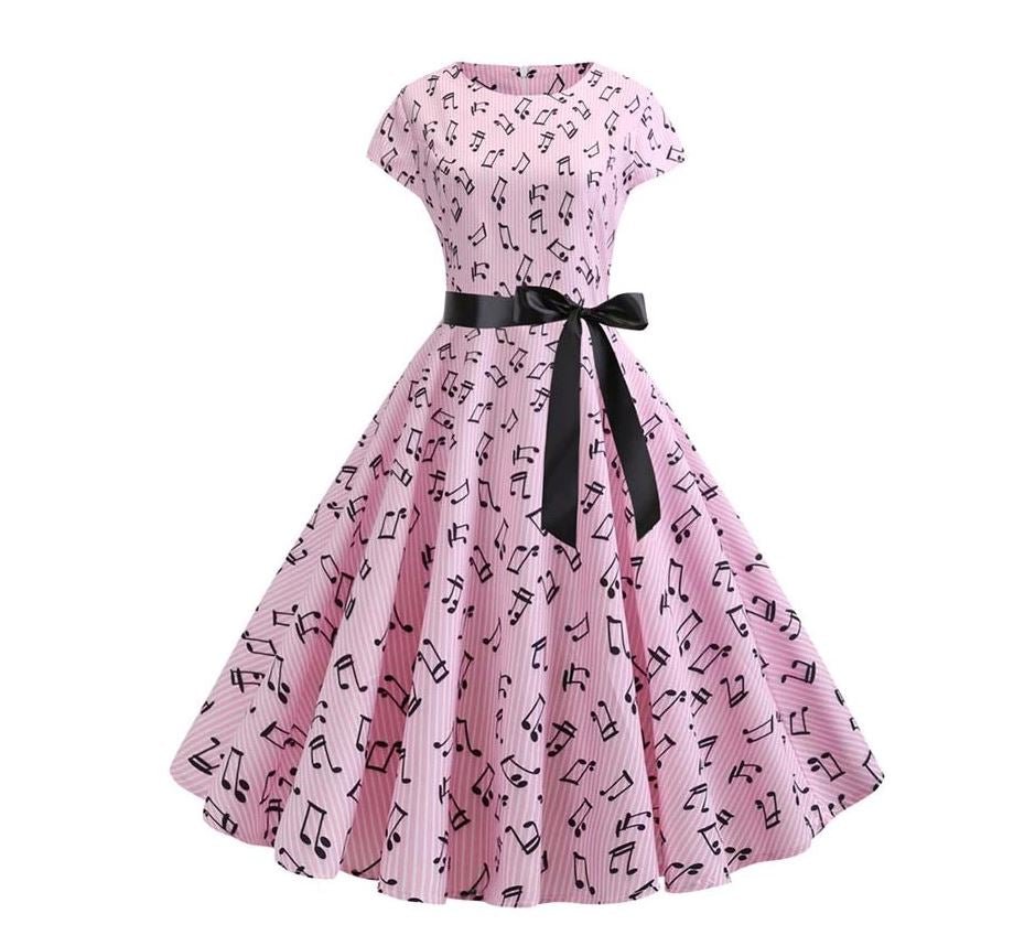 Kevätvintage Vaaleanpunainen Levenevä Mekko