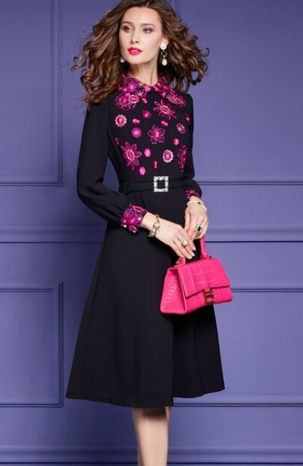 Pitkä Vintage-Kukkamekko