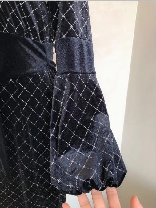 Musta Kultainen Vintage Mekko