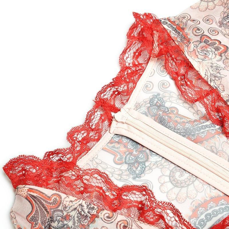 Punainen Vintage Pitsimekko