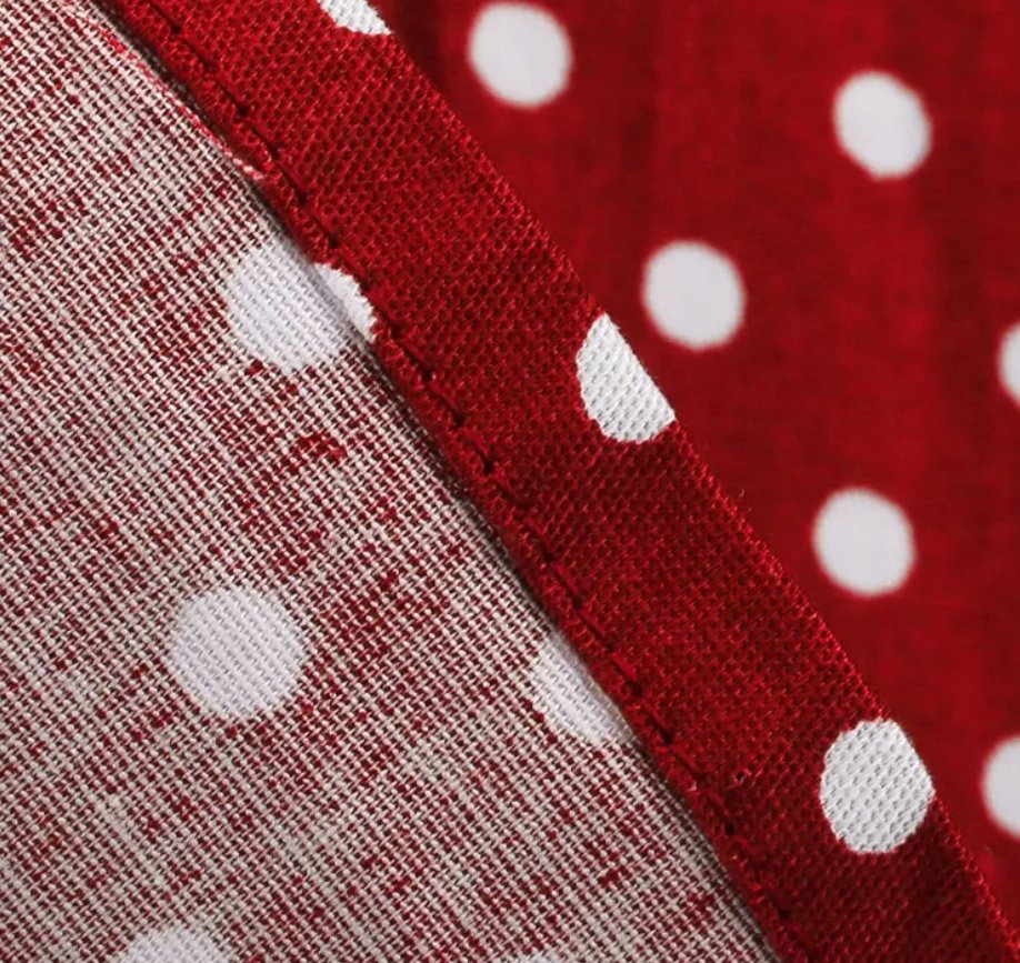 Vintage Mekko Punaisilla Pilkuilla