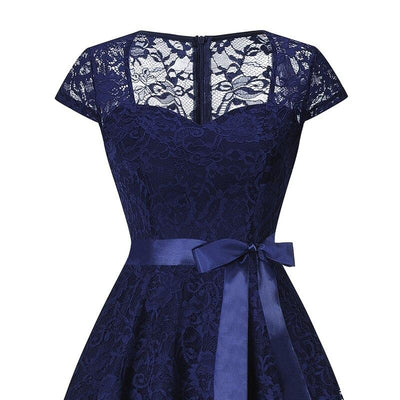 Vintage Laivastonsininen Kirjontamekko