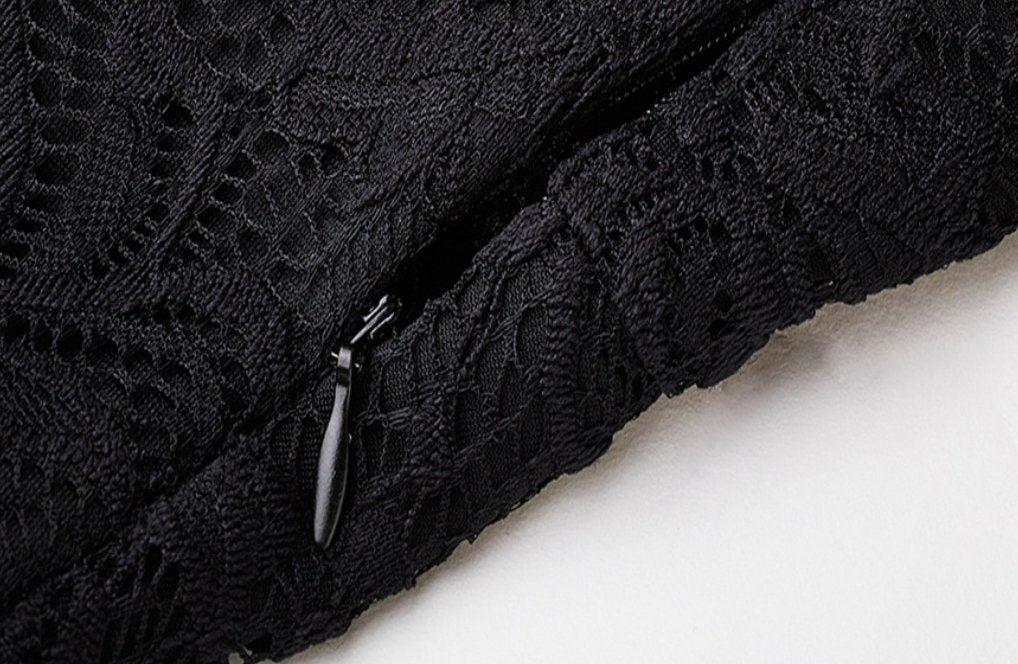 Vintage Musta Seremoniamekko