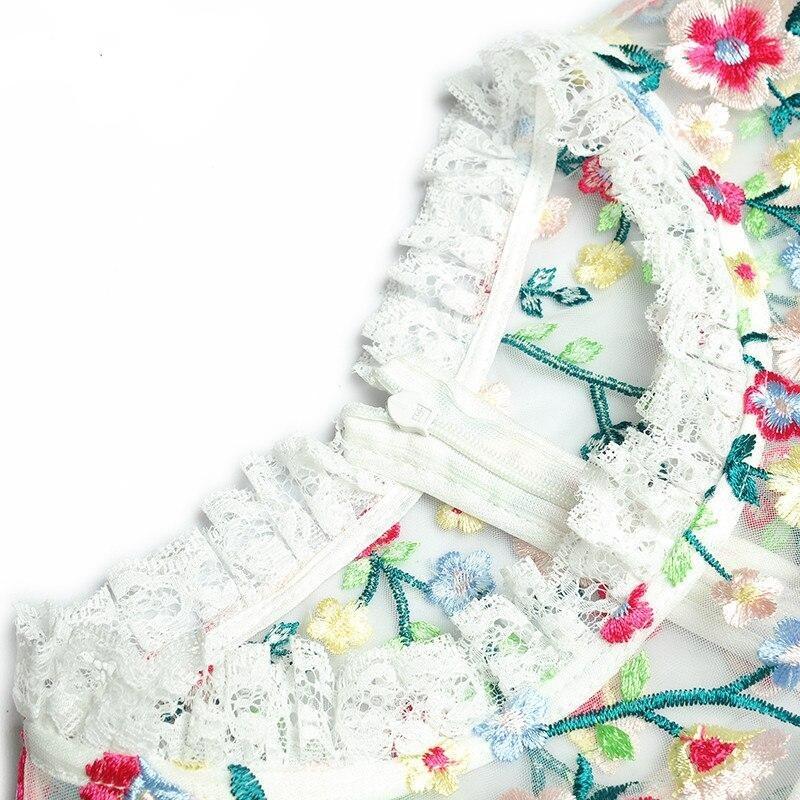 Valkoinen Moderni Vintage Mekko