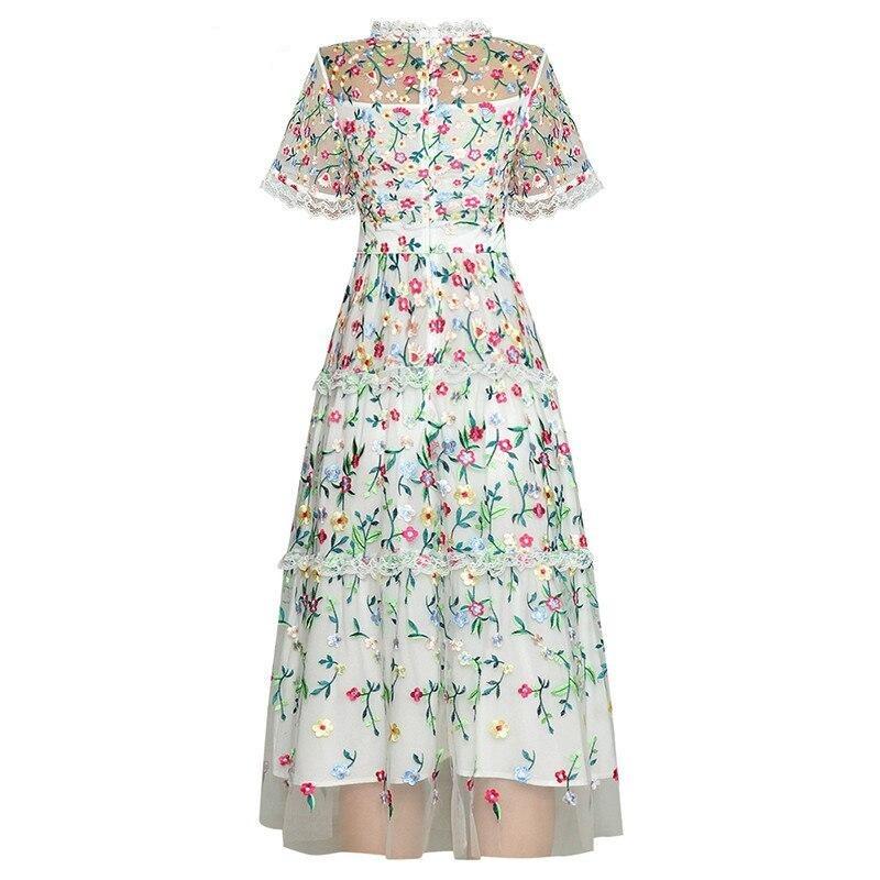 Valkoinen Moderni Vintage Mekko