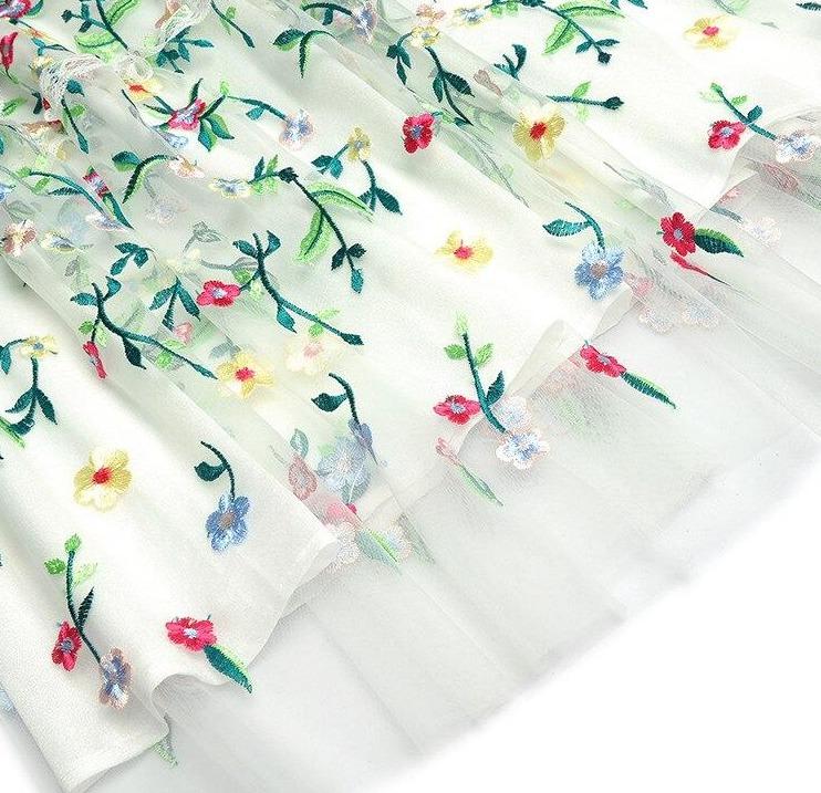 Valkoinen Moderni Vintage Mekko