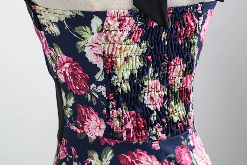 Vintage Pin-Up Kitsch-Mekko