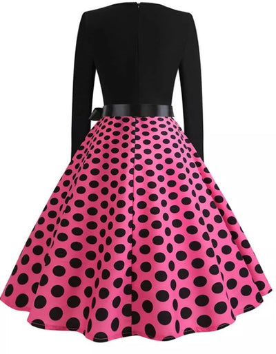 Vintage Pin Up -Mekko, Vaaleanpunaisia Pisteitä
