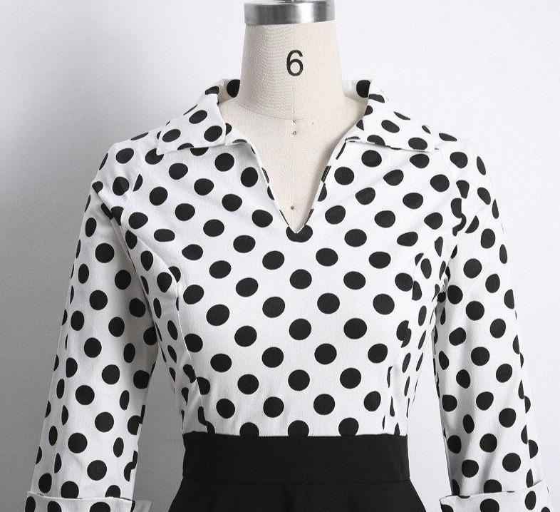 Vintage Musta Pilkkumekko